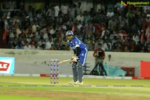 Telugu Warriors-Karnataka Bulldozers Match