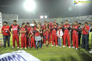 Telugu Warriors-Karnataka Bulldozers Match