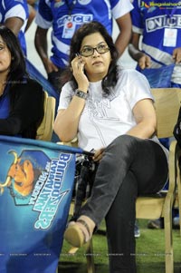 Telugu Warriors-Karnataka Bulldozers Match