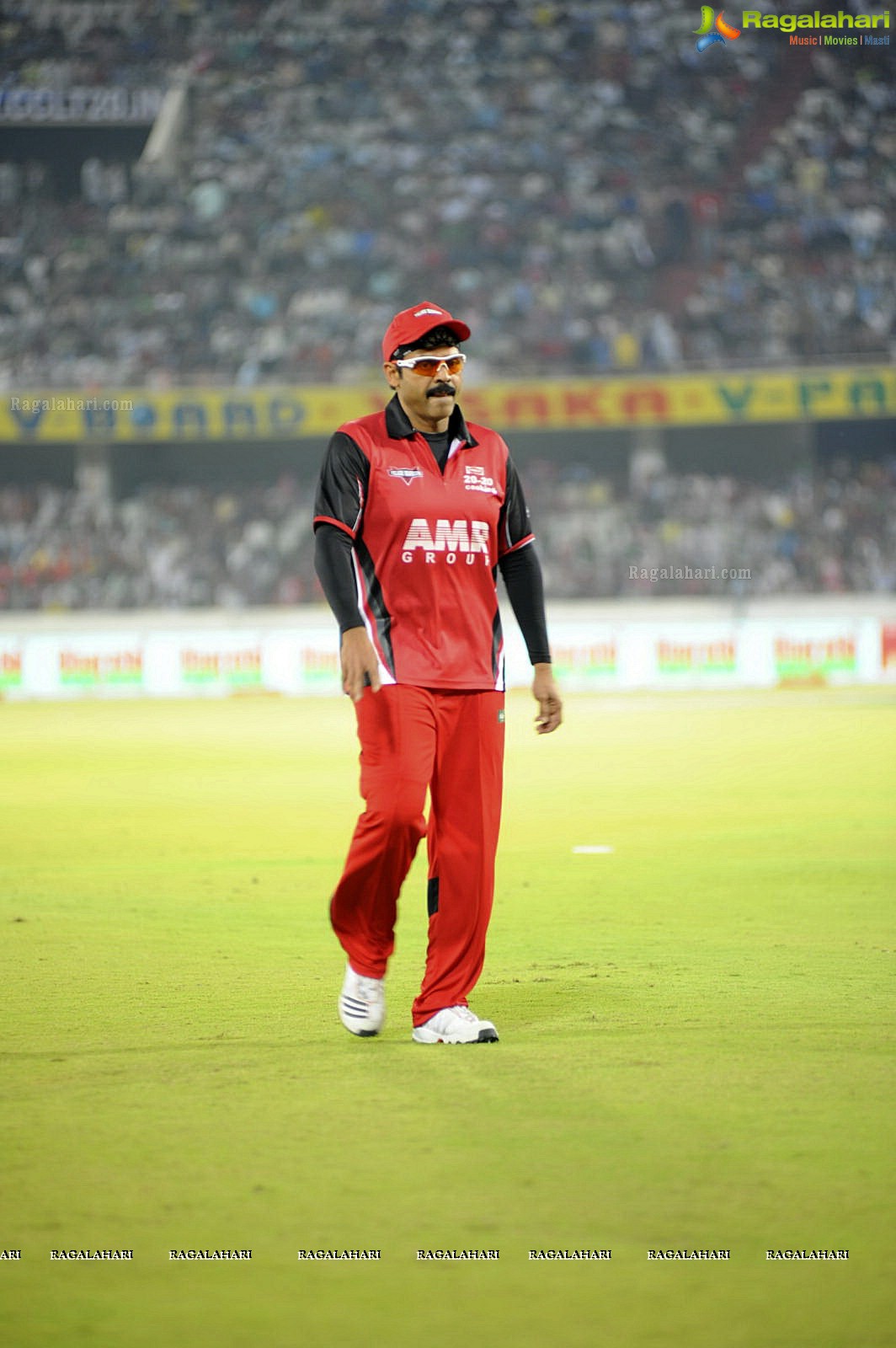 CCL 2012: Telugu Warriors VS Karnataka Bulldozers