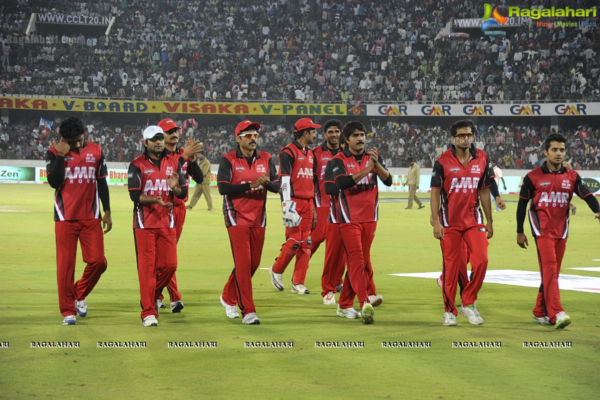 CCL 2012: Telugu Warriors VS Karnataka Bulldozers