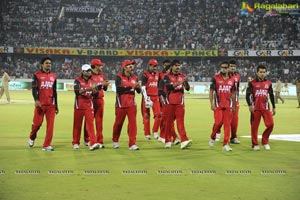 Telugu Warriors-Karnataka Bulldozers Match