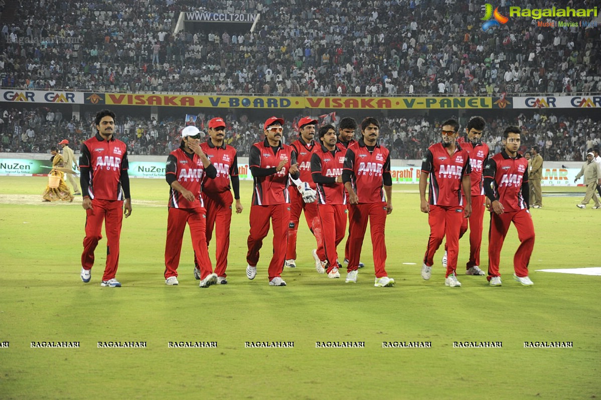 CCL 2012: Telugu Warriors VS Karnataka Bulldozers