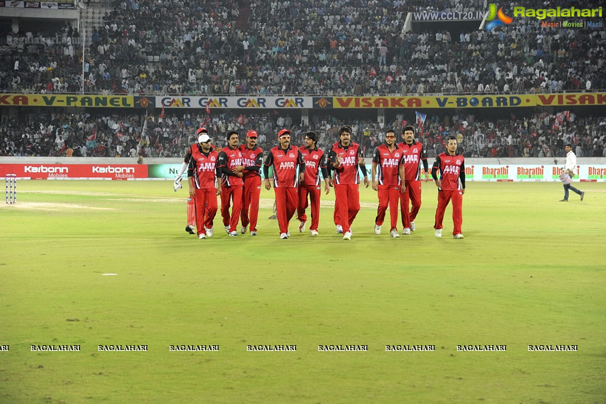 CCL 2012: Telugu Warriors VS Karnataka Bulldozers