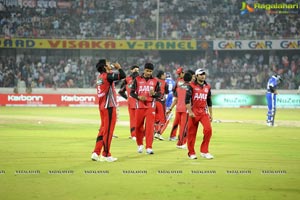 Telugu Warriors-Karnataka Bulldozers Match