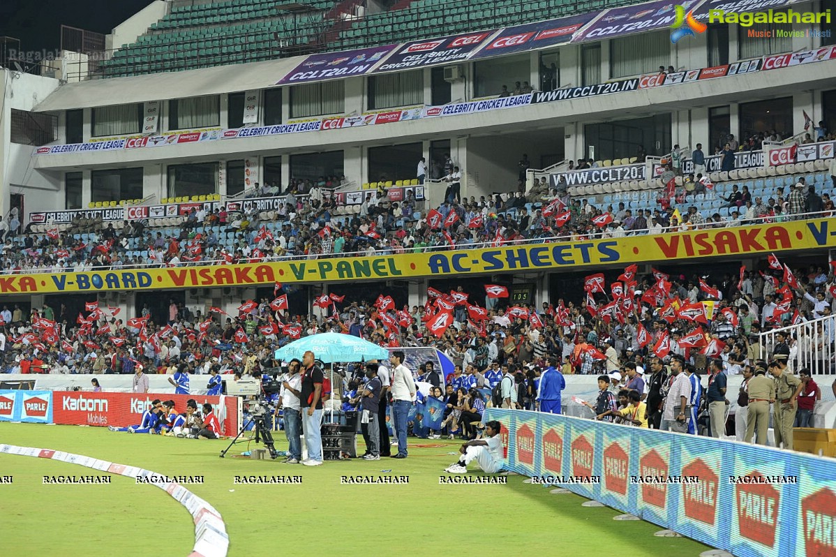 CCL 2012: Telugu Warriors VS Karnataka Bulldozers