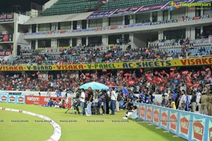 Telugu Warriors-Karnataka Bulldozers Match