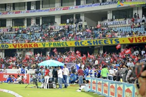 Telugu Warriors-Karnataka Bulldozers Match