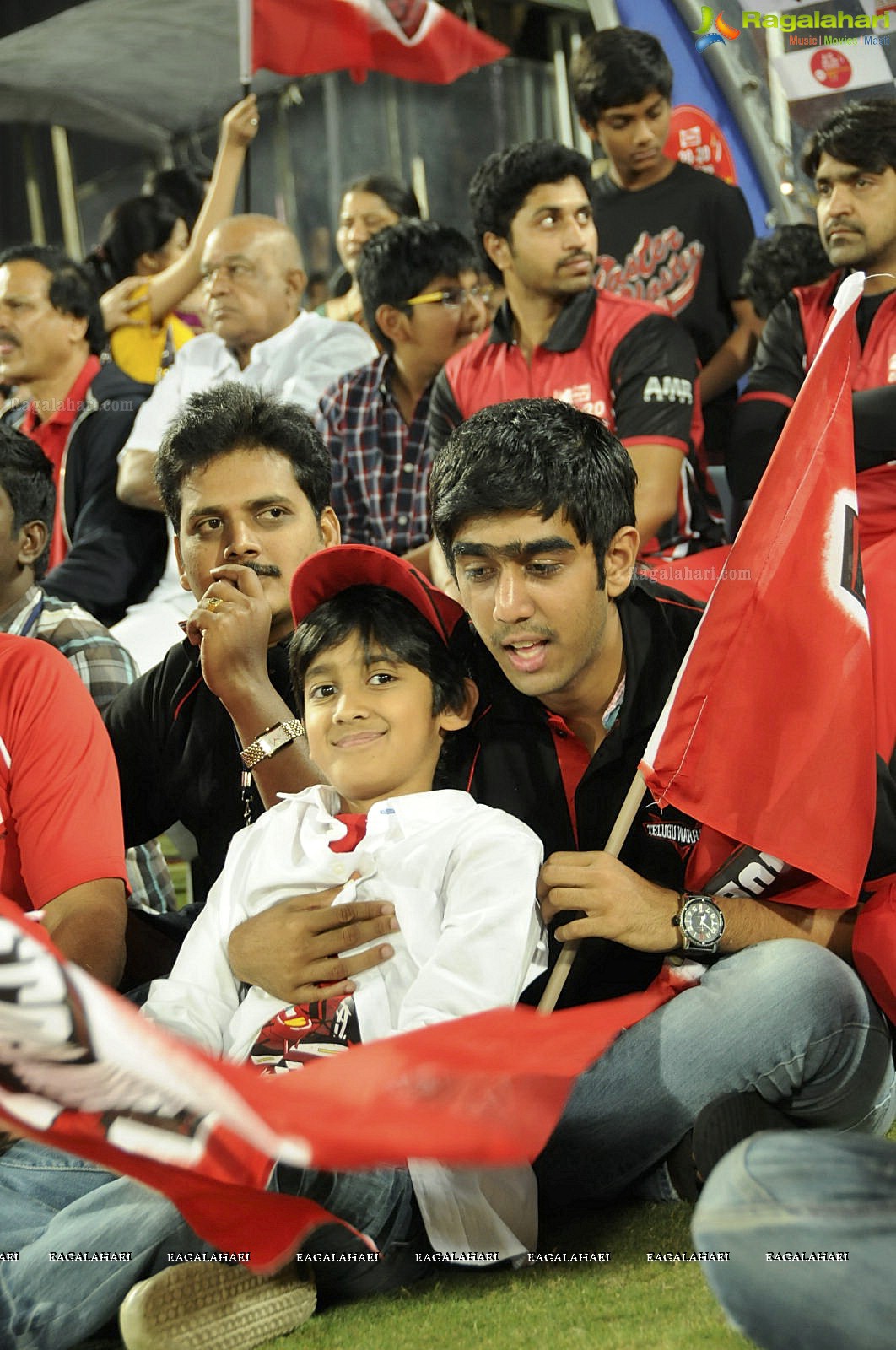 CCL 2012: Telugu Warriors VS Karnataka Bulldozers