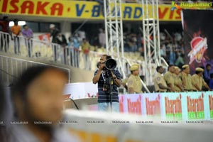 Telugu Warriors-Karnataka Bulldozers Match