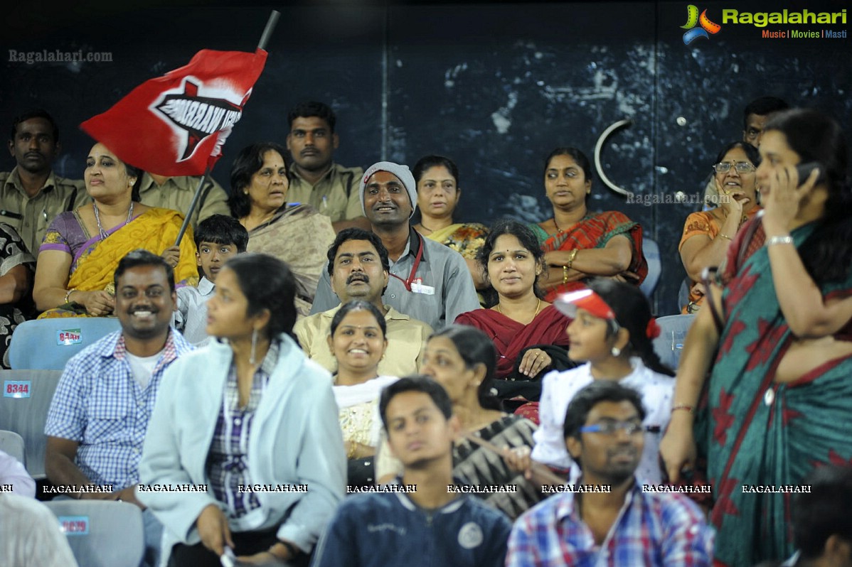 CCL 2012: Telugu Warriors VS Karnataka Bulldozers