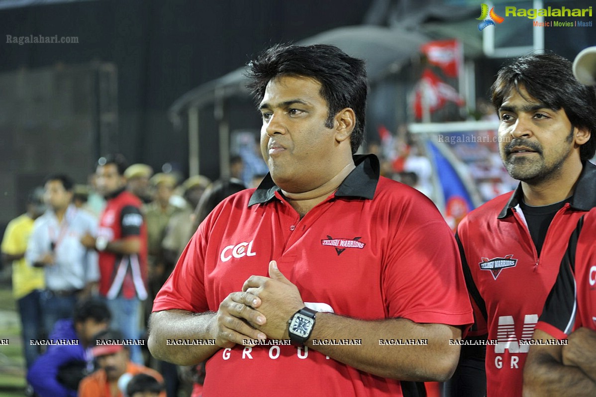 CCL 2012: Telugu Warriors VS Karnataka Bulldozers