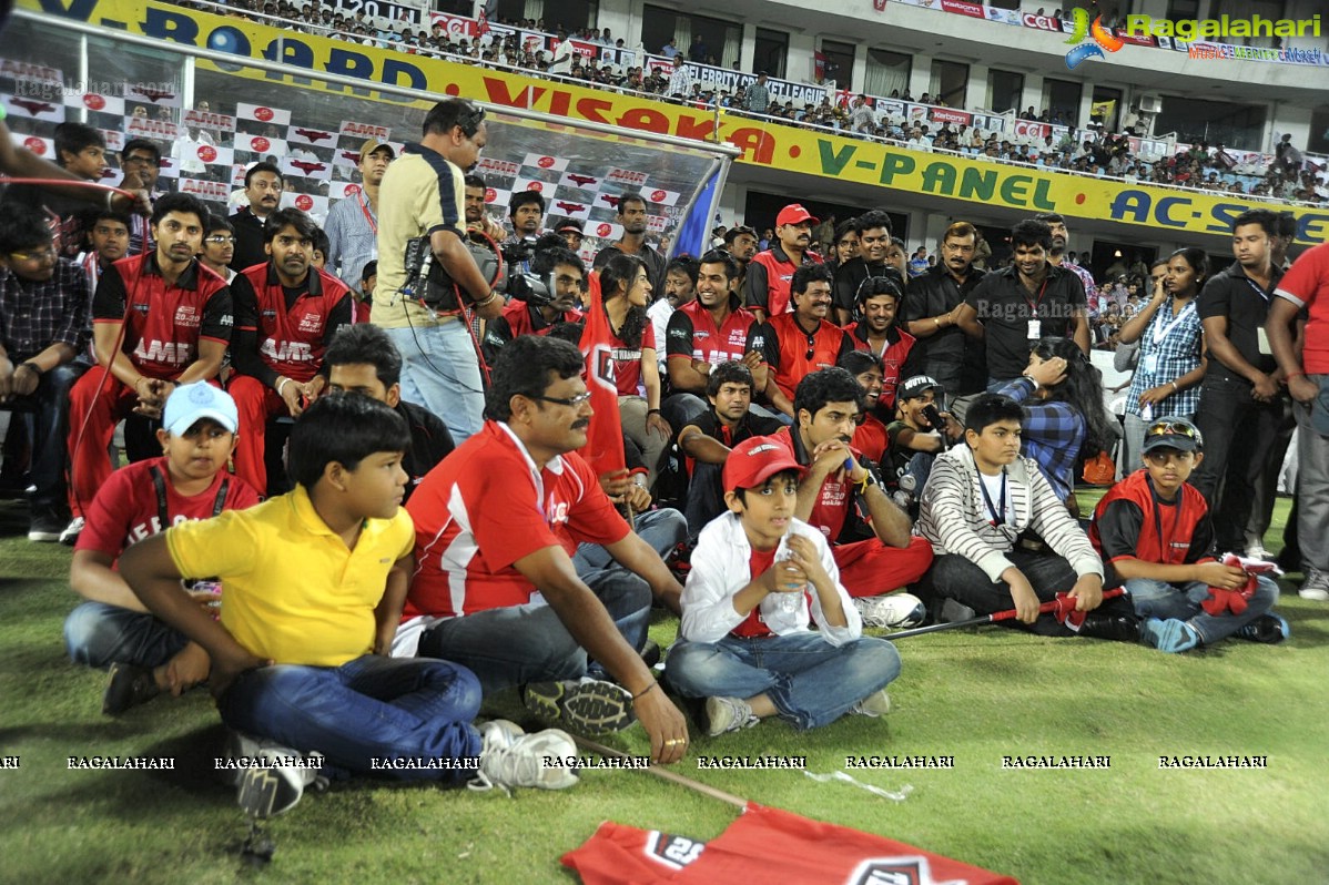 CCL 2012: Telugu Warriors VS Karnataka Bulldozers