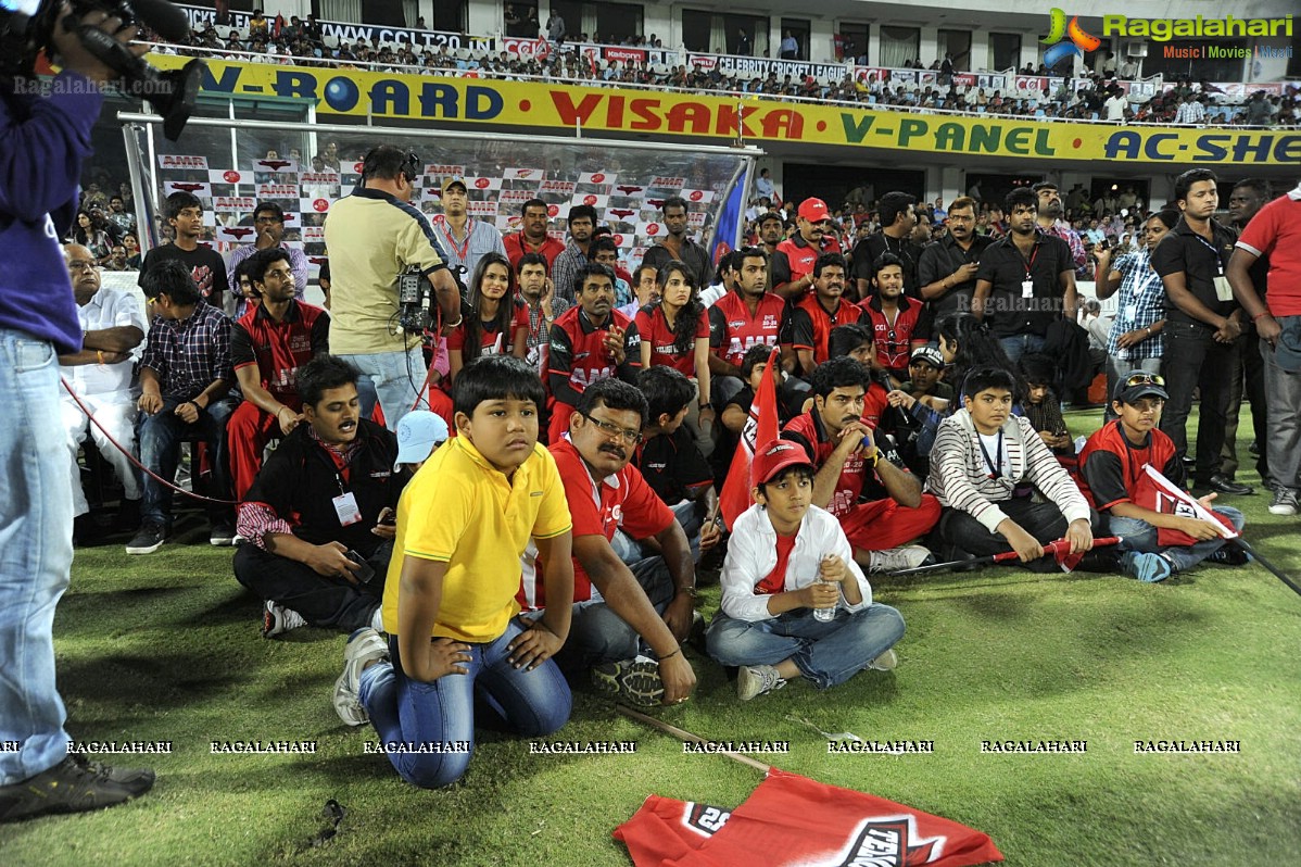 CCL 2012: Telugu Warriors VS Karnataka Bulldozers