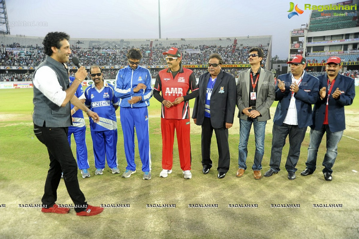 CCL 2012: Telugu Warriors VS Karnataka Bulldozers