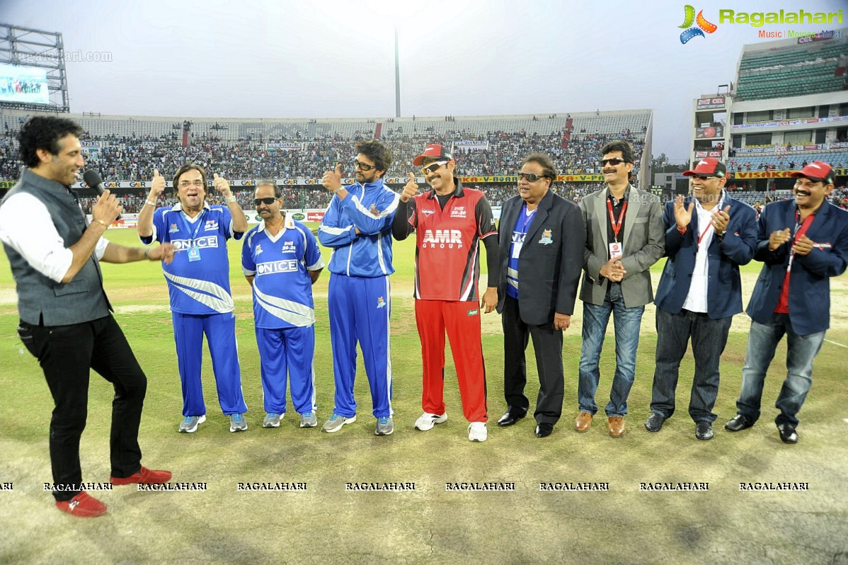 CCL 2012: Telugu Warriors VS Karnataka Bulldozers