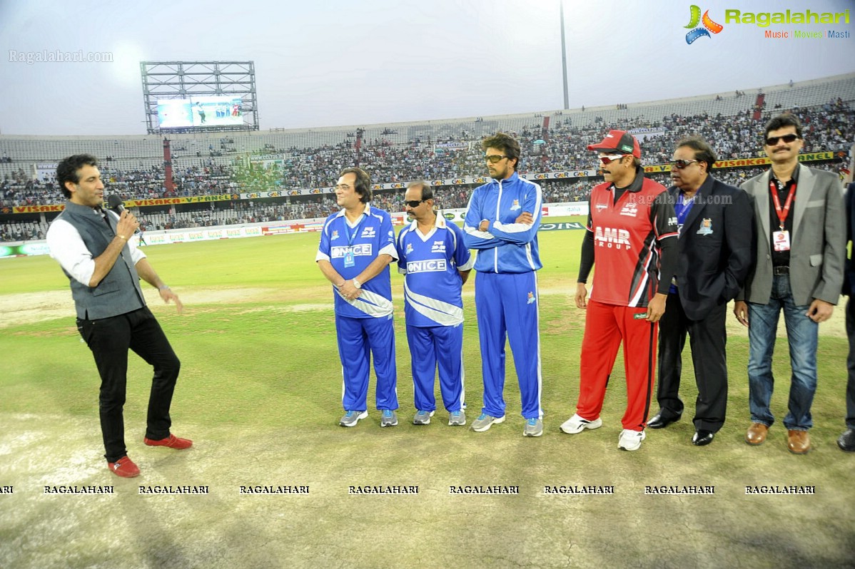 CCL 2012: Telugu Warriors VS Karnataka Bulldozers