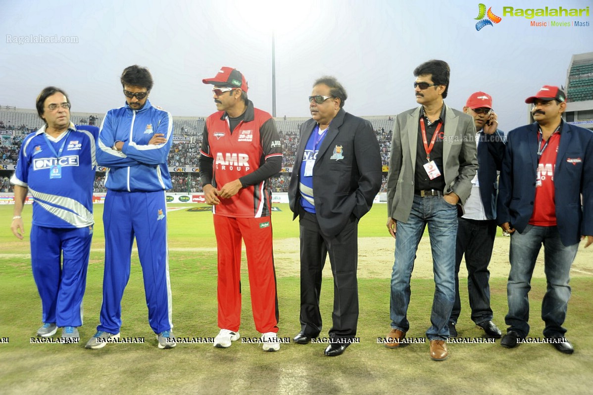 CCL 2012: Telugu Warriors VS Karnataka Bulldozers