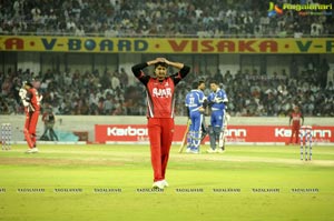 Telugu Warriors-Karnataka Bulldozers Match