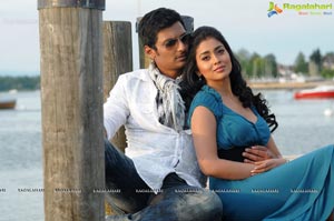 Jeeva, Shriya