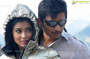 Jeeva, Shriya