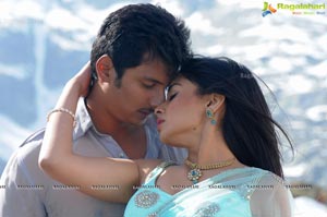 Jeeva, Shriya