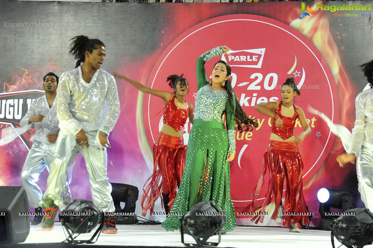 Charmi's Stage Performance at CCL 2012 - Photo Gallery