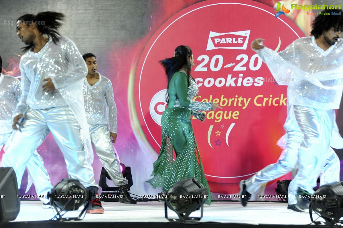 Charmi's Stage Performance at CCL 2012 - Photo Gallery