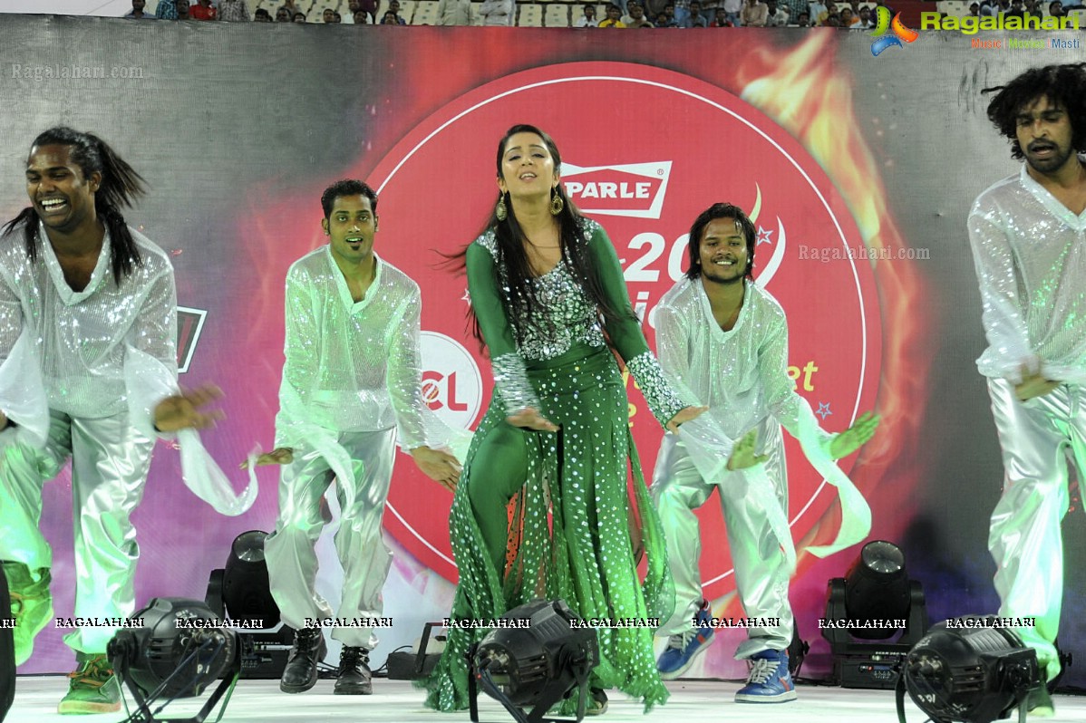 Charmi's Stage Performance at CCL 2012 - Photo Gallery