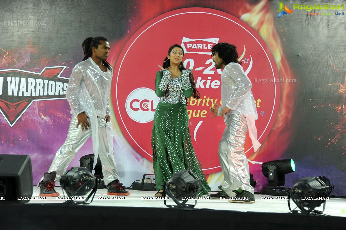 Charmi's Stage Performance at CCL 2012 - Photo Gallery