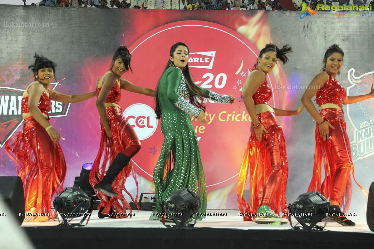 Charmi's Stage Performance at CCL 2012 - Photo Gallery