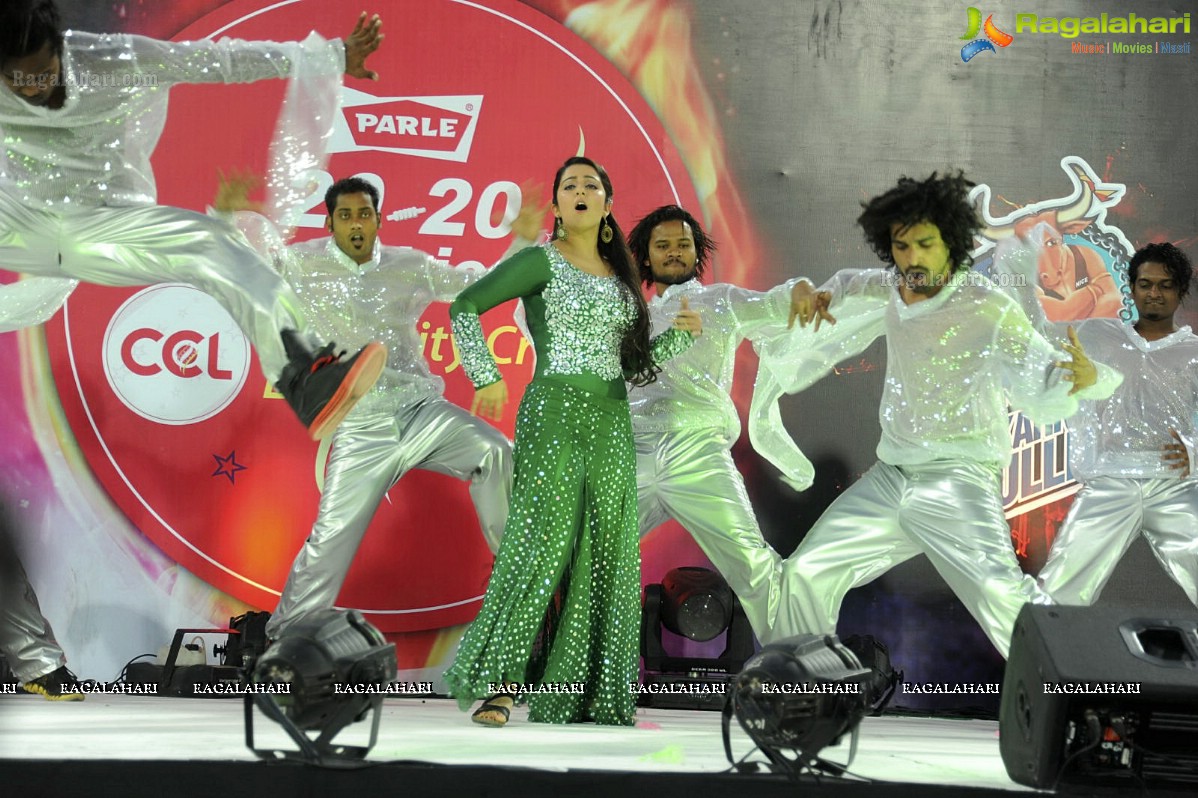 Charmi's Stage Performance at CCL 2012 - Photo Gallery