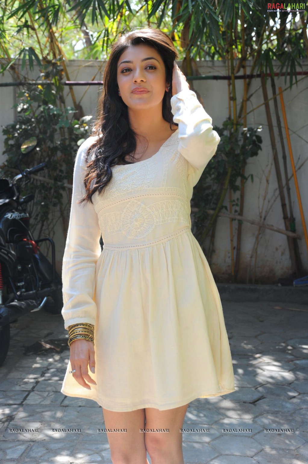 Kajal Aggarwal in White Frock HD Gallery, Images