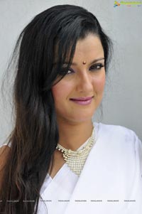 Leena Sindhu