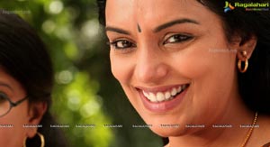 Rathinirvedam Hot Chechi Swetha Menon in Saree