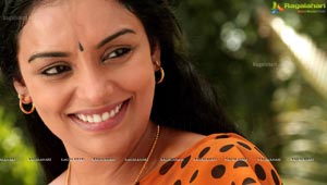 Rathinirvedam Hot Chechi Swetha Menon in Saree