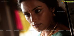 Rathinirvedam Hot Chechi Swetha Menon in Saree