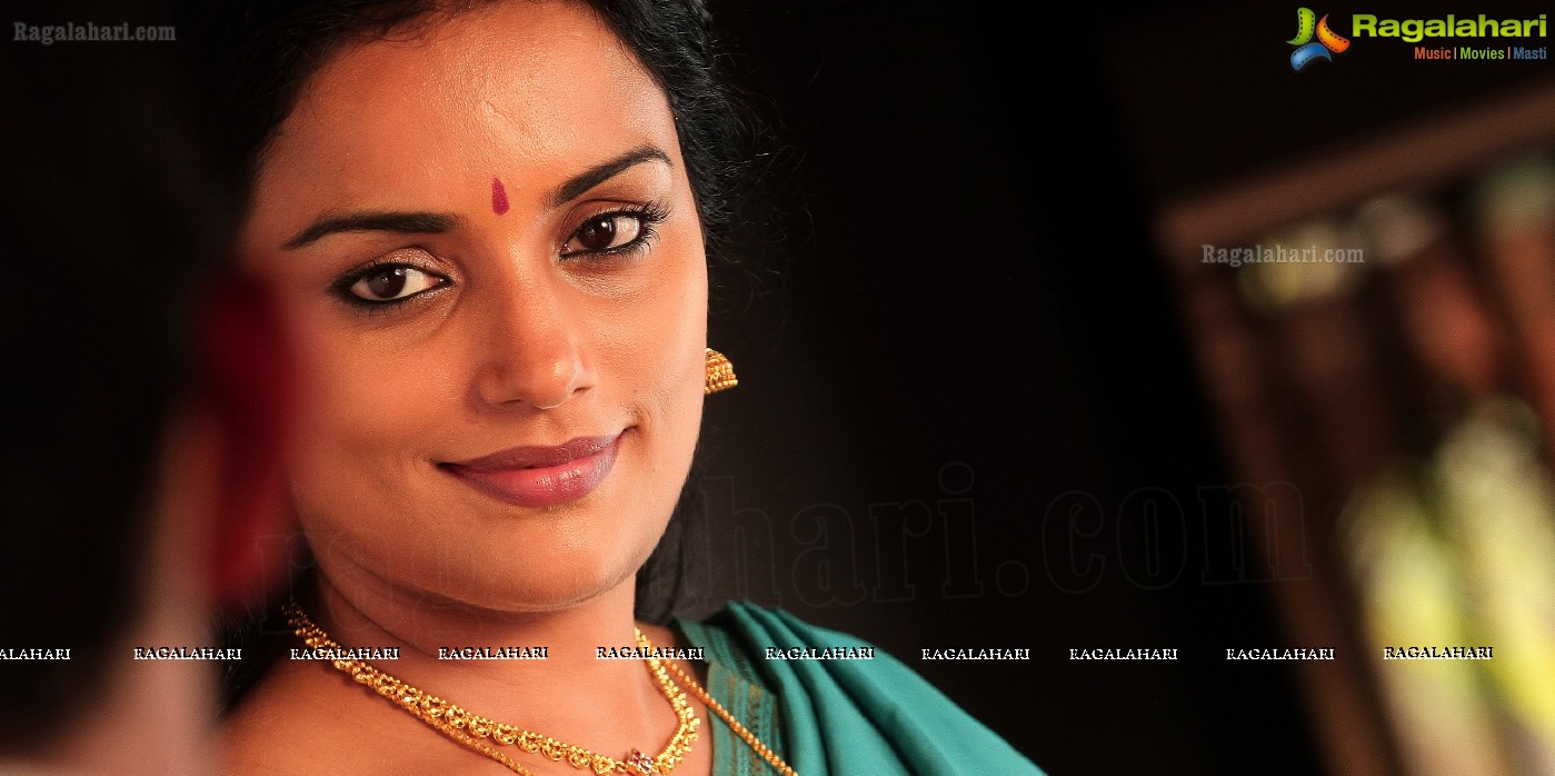 Shweta Menon (Posters)