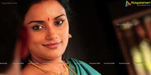 Rathinirvedam Hot Chechi Swetha Menon in Saree