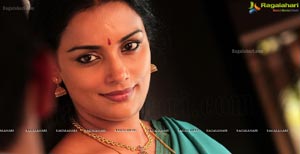 Rathinirvedam Hot Chechi Swetha Menon in Saree