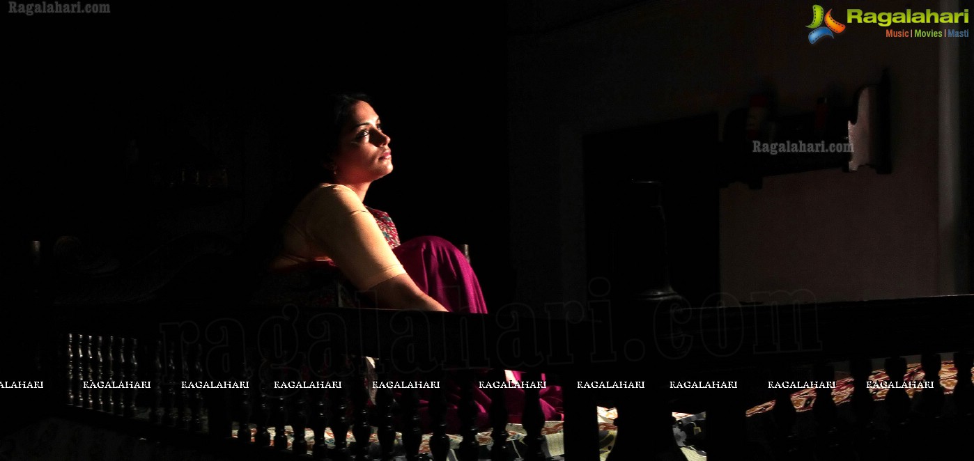 Shweta Menon (Posters)