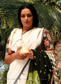 Rathinirvedam Hot Chechi Swetha Menon in Saree