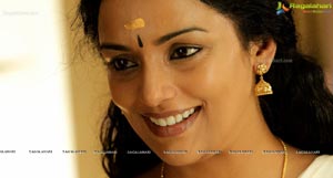 Rathinirvedam Hot Chechi Swetha Menon in Saree