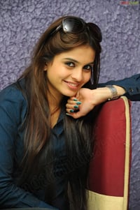 Sheena Shahbdi