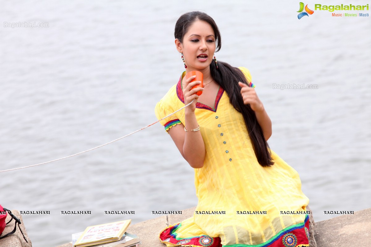 Pooja Bose (Hi-Res)