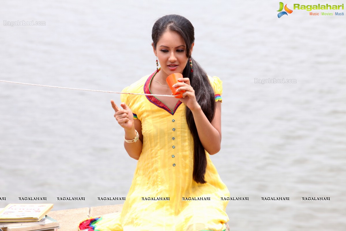 Pooja Bose (Hi-Res)