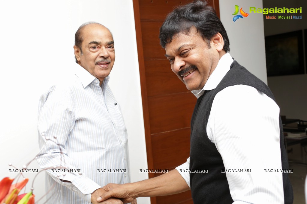 Chiranjeevi meets and greets Ramanaidu for Padma Bhushan Award