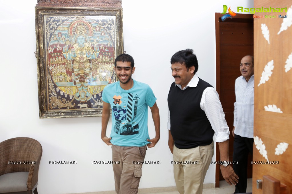 Chiranjeevi meets and greets Ramanaidu for Padma Bhushan Award