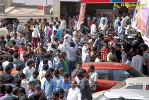 Naayak Hungama at Sandhya 70 MM