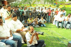 Shriya Pavithra Press Meet